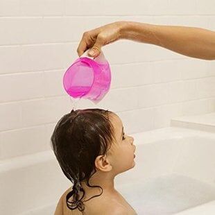 Munchkin Bebek Banyo Maşrapası – Pembe | Yumuşak Kenarlı, Ergonomik Kulplu