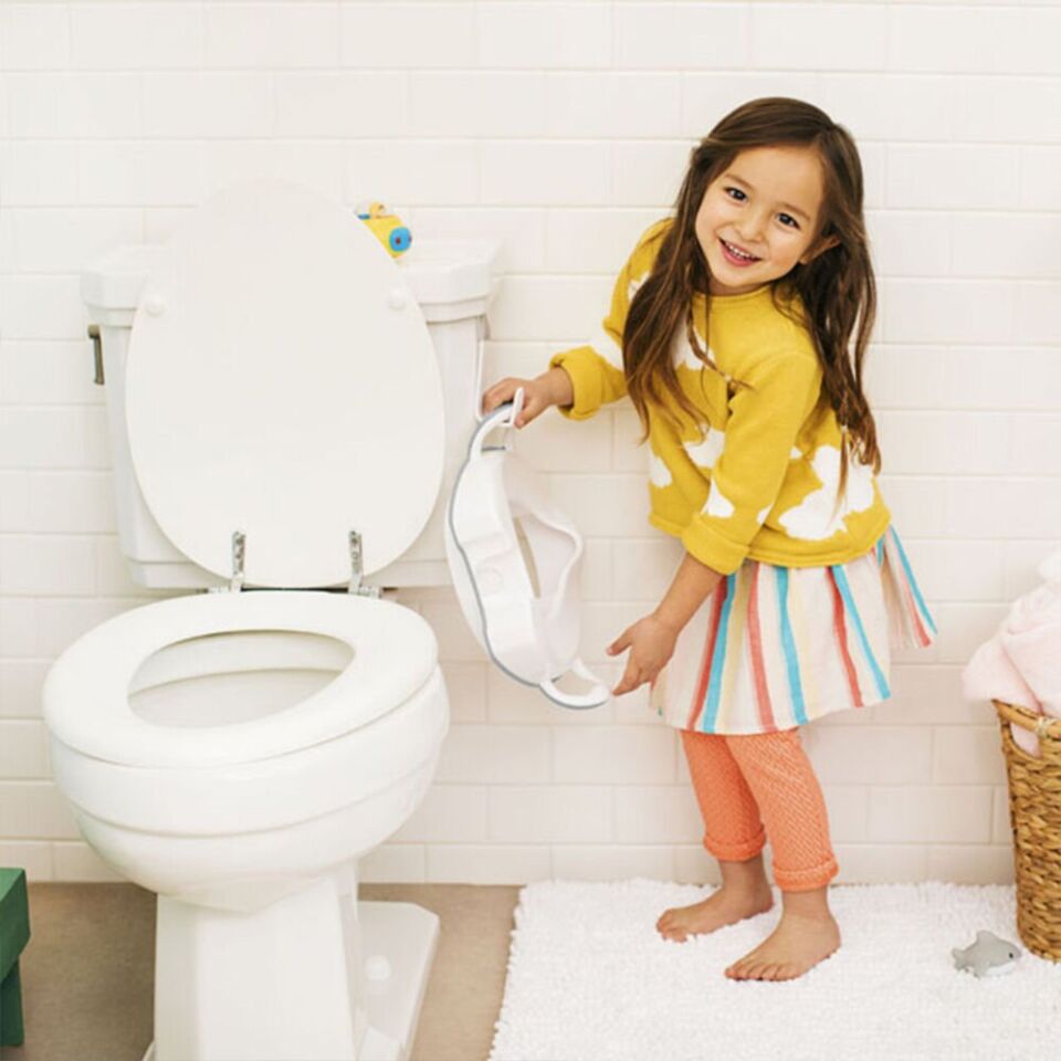 Munchkin Sturdy Portatif Çocuk Lazımlık & Klozet Adaptörü | Tutma Kulplu, Kaymaz Taban, Kolay Saklama – Beyaz