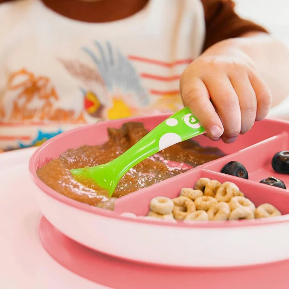 Munchkin Sabit Vakumlu Beslenme Tabağı | 6 Ay+, 3 Bölmeli Pembe ve Yumuşak Uçlu 6'lı Renkli Bebek Kaşıkları 2li Set